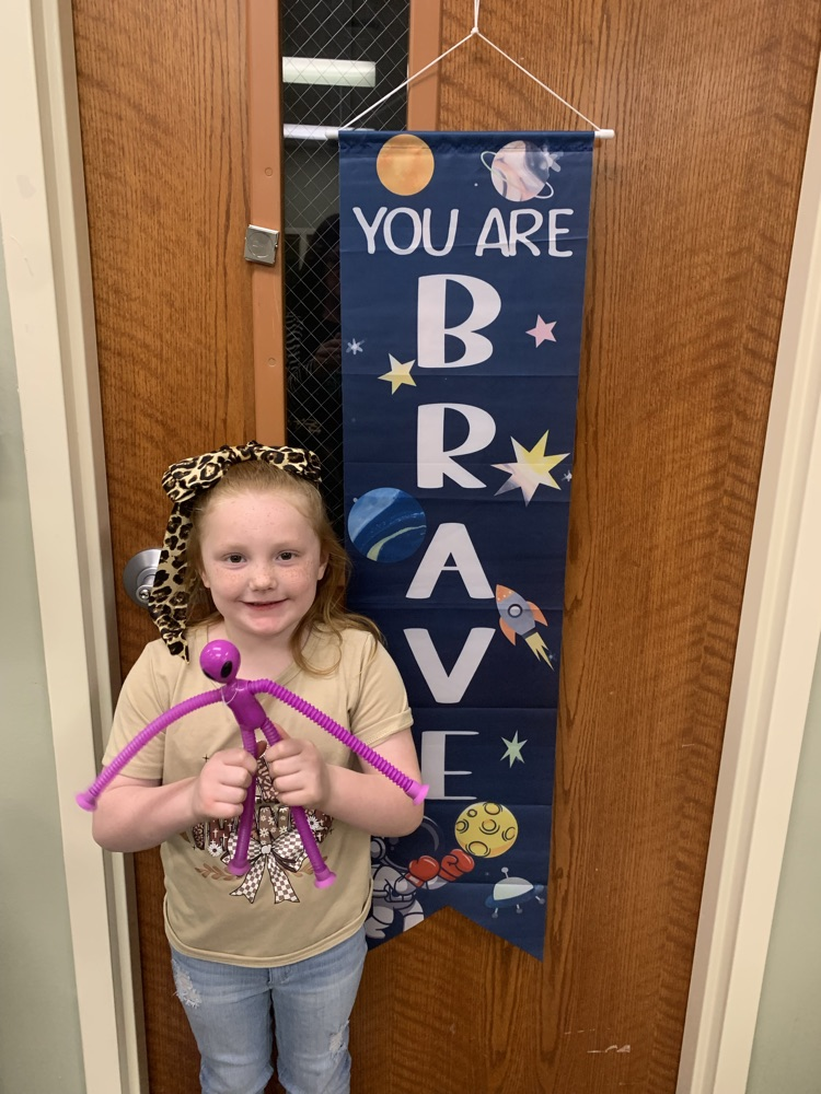 These students picked up their prizes today for positive office referrals today… Oakley Nelson Norah Vowell Haisley Gamble Kesslyn Garcia All can be posted on Facebook.