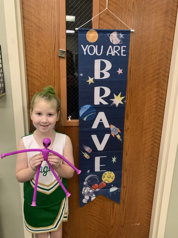 These students picked up their prizes today for positive office referrals today… Oakley Nelson Norah Vowell Haisley Gamble Kesslyn Garcia All can be posted on Facebook.