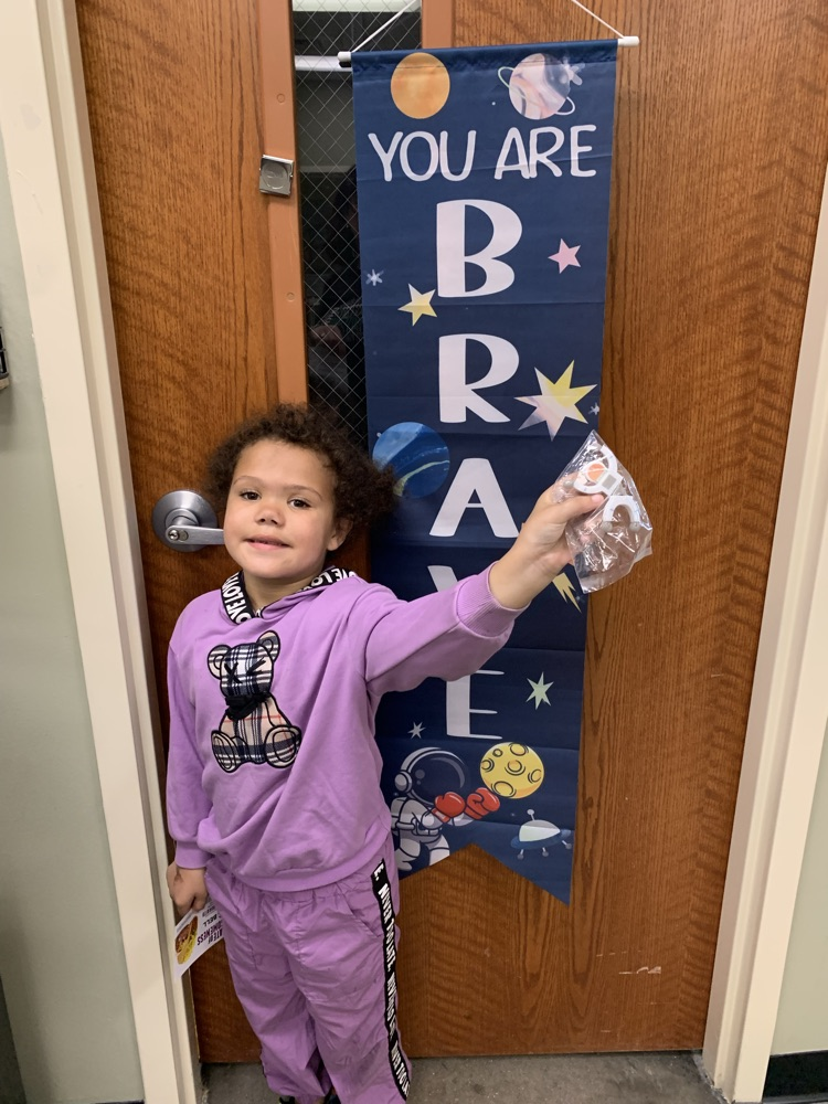 These students picked up their prizes today for positive office referrals today… Oakley Nelson Norah Vowell Haisley Gamble Kesslyn Garcia All can be posted on Facebook.