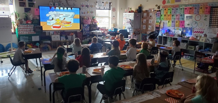 Mrs. Melissa's class finished the day getting ready for Thanksgiving with Teen Number Turkeys and a Charlie Brown Thanksgiving feast! Plus doesn't everyone have a turkey for a teacher?! 