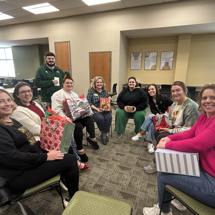 Merry Christmas and Happy Holidays from the GCTJHS Staff. we love our kids and hope everyone has a great holiday season! 