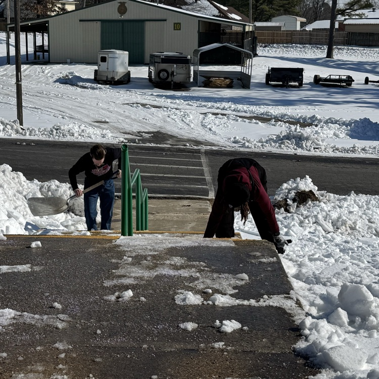 Thank you to our custodial staff for working on clearing all campuses today. Especially thank you to Mr Newberry, Ryan and Neesie for working on the Jr High stairs and sidewalks. These folks truly make it clear why It Is A Great Day To Be A Jr Eagle!