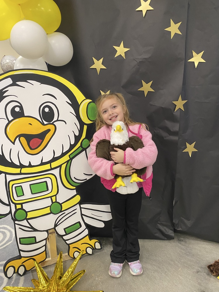 We’re excited to welcome our newest Eagles to the nest! 💛