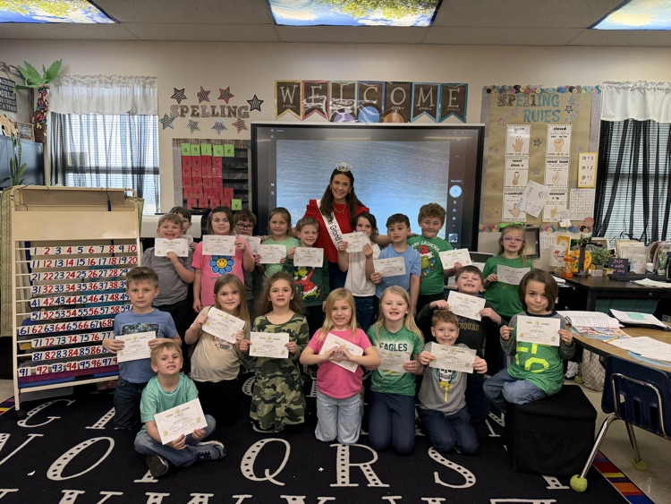 Sawyer Jackson from GCT JR. high read a story to Mrs. Stricker’s class.  She did an “brilliant”job. 