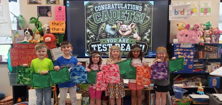Mrs. Melissa's class had a successful week of Boot Camp. We reviewed all of our skills and gave it everything we had: mind, body, and soul and had fun doing so!!