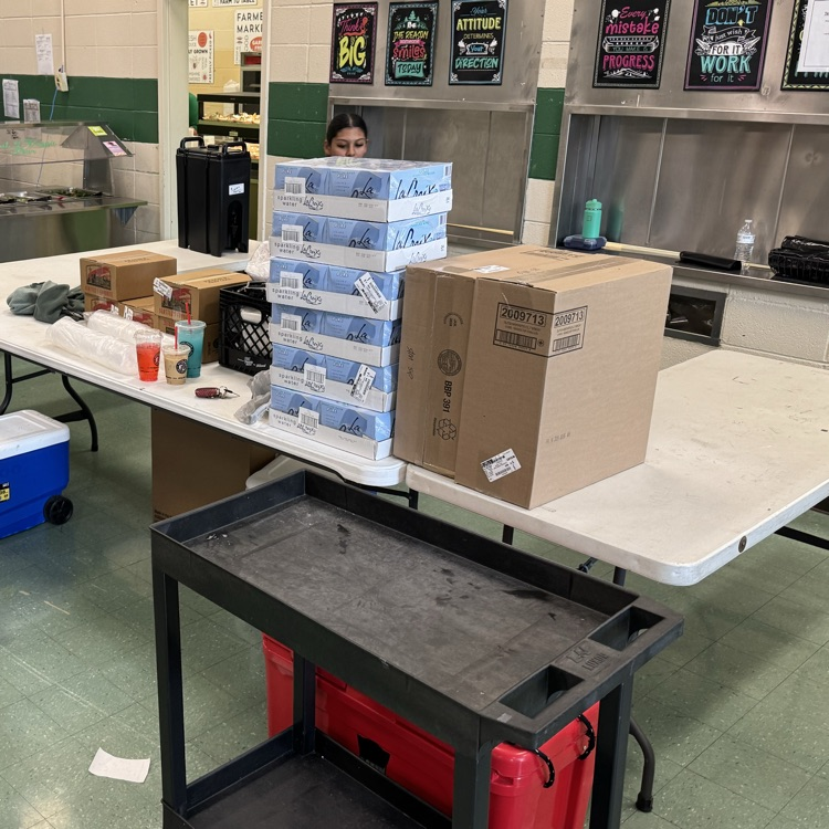 Thank you to 7 Brew Coffee for treating our students to coffees, lemonades, and fizzy drinks as we celebrated their hard work during the first two days of testing. It’s a great day to be a Jr. Eagle! 🦅