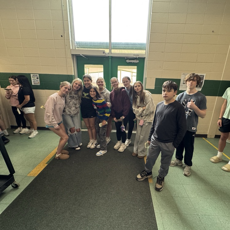 Thank you to 7 Brew Coffee for treating our students to coffees, lemonades, and fizzy drinks as we celebrated their hard work during the first two days of testing. It’s a great day to be a Jr. Eagle! 🦅