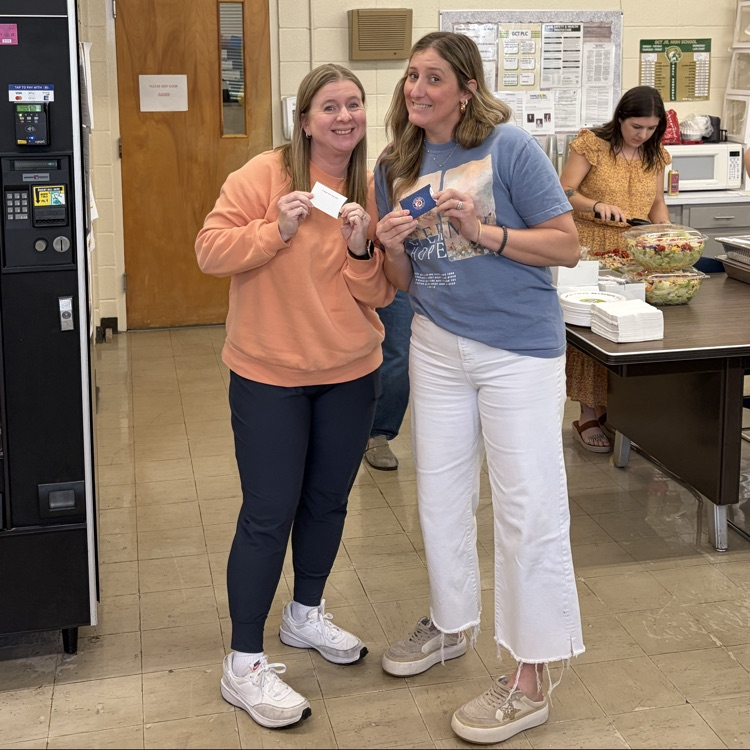 Thank you to Fabco for providing Fazoli’s lunch for our GCTJHS staff on Monday! It was greatly appreciated. Great Day To Be A Jr Eagle! 🦅