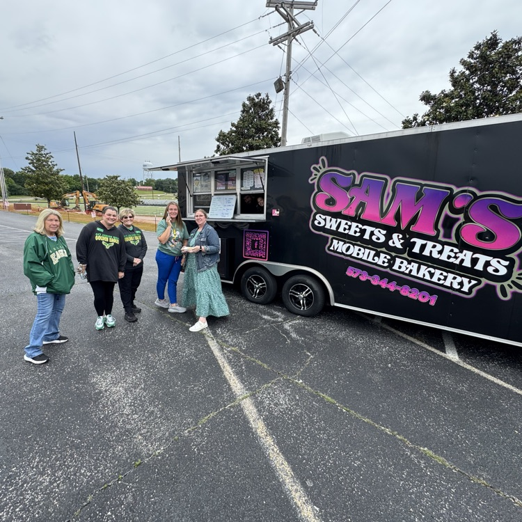Last day of testing, Waterpark @ Crowley’s Ridge coupons for the kids & Sam’s Sweets and Treats for the Teachers. Great Wednesday @ GCTJHS and always a Great Day to be a Jr Eagle! 🦅