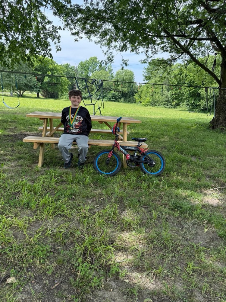 We’d like to give a huge thank you to Peddle It Forward and Studio Drift for their generous bike donations! Because of your support, our students have the opportunity to be recognized and celebrated in a meaningful way.