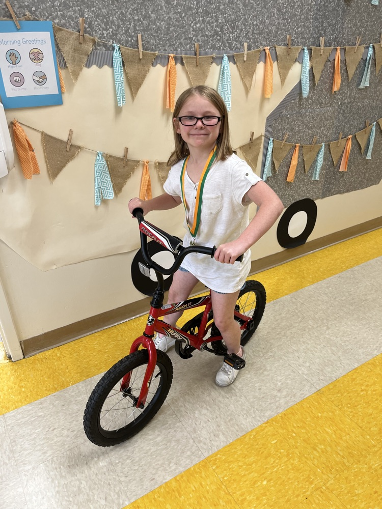We’d like to give a huge thank you to Peddle It Forward and Studio Drift for their generous bike donations! Because of your support, our students have the opportunity to be recognized and celebrated in a meaningful way.