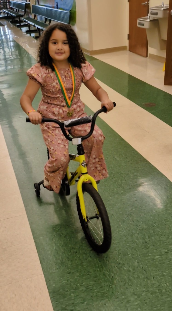We’d like to give a huge thank you to Peddle It Forward and Studio Drift for their generous bike donations! Because of your support, our students have the opportunity to be recognized and celebrated in a meaningful way.