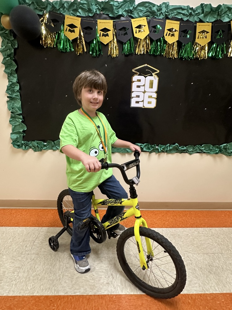 We’d like to give a huge thank you to Peddle It Forward and Studio Drift for their generous bike donations! Because of your support, our students have the opportunity to be recognized and celebrated in a meaningful way.