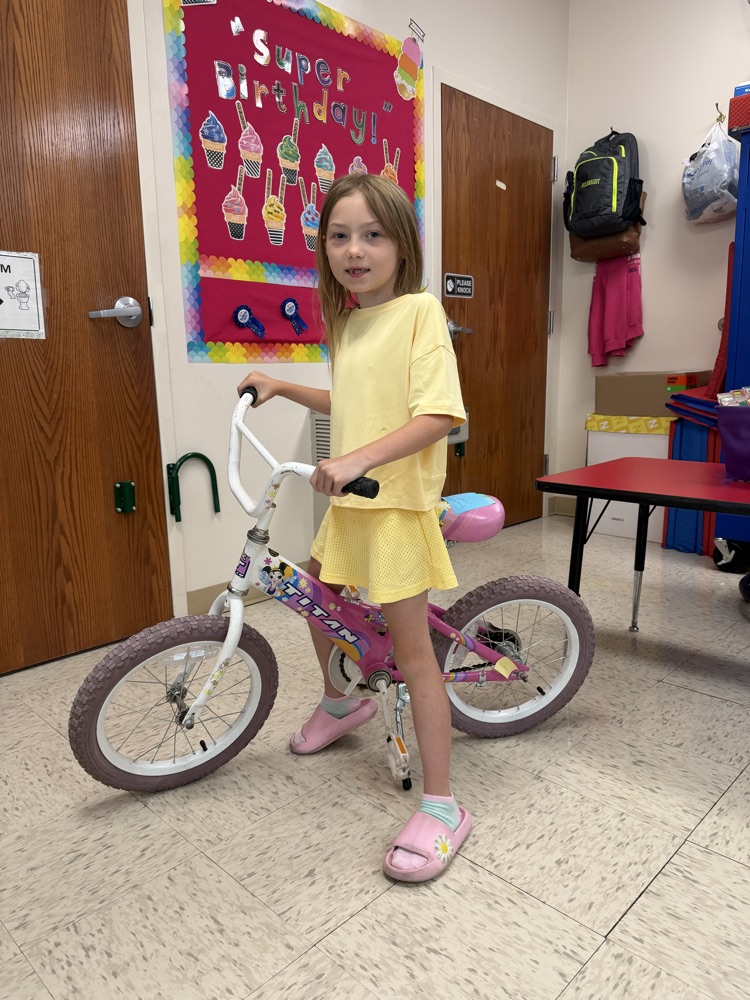 We’d like to give a huge thank you to Peddle It Forward and Studio Drift for their generous bike donations! Because of your support, our students have the opportunity to be recognized and celebrated in a meaningful way.