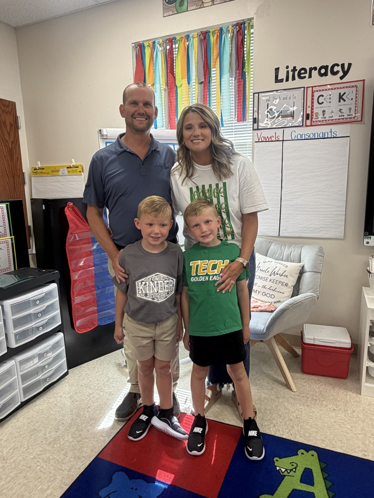 We had a fantastic first week back, and our Open House was a huge success! It was wonderful to see so many smiling faces, reconnect with returning families, and welcome new ones to our school community.