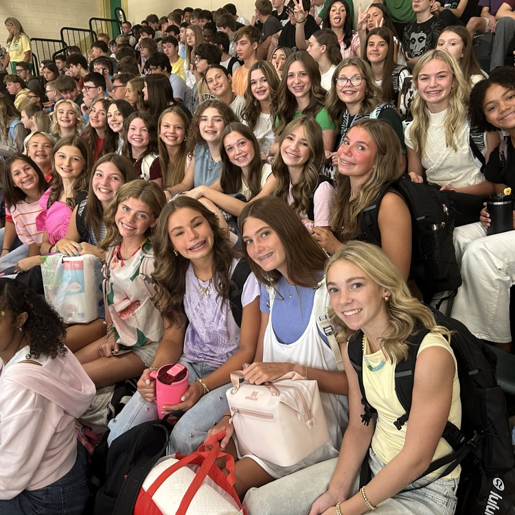 What a GREAT first day of school at GCTJHS! 🦅 Our kids and staff are absolutely awesome! Another great reminder of why it’s a GREAT day to be a Jr. Eagle! 💚💛🦅