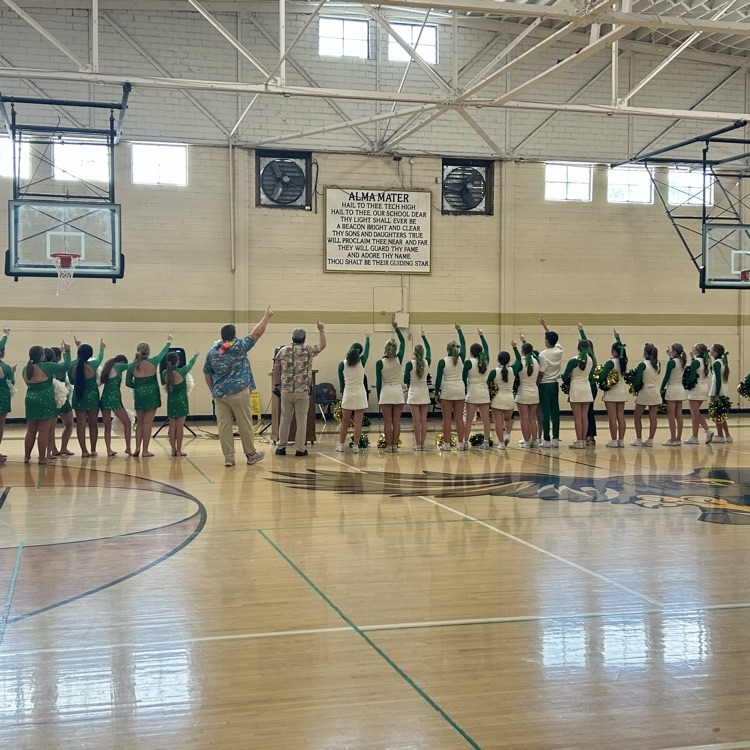 What a GREAT Thursday refreshment at GCTJHS! 🦅 We celebrated our September Students of the Month, recognized our Football, Cheer & Dance teams, and even enjoyed a game! What a way to celebrate our Jr. Eagles! 💚💛 #GreatDayToBeAJrEagle