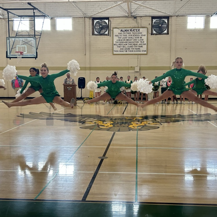 What a GREAT Thursday refreshment at GCTJHS! 🦅 We celebrated our September Students of the Month, recognized our Football, Cheer & Dance teams, and even enjoyed a game! What a way to celebrate our Jr. Eagles! 💚💛 #GreatDayToBeAJrEagle