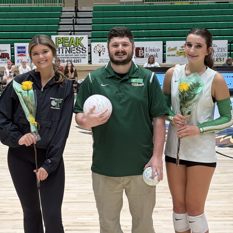 Always special when our high school students remember their Jr. High teachers during Teacher Appreciation Night! ❤️ Way to represent your Jr. High roots, Mrs. B, Mr. Hovis, and Mr. Moon! We’re proud of you! 🦅💚💛 #JrEagles