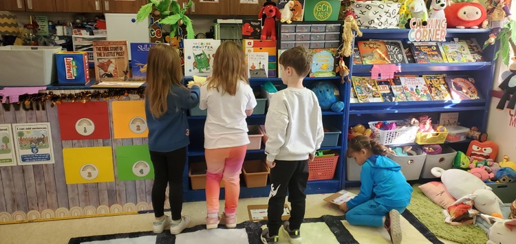 Mrs. Melissa's class had fun in Math: Counting and Identifying numbers with Bone Tally Marks in Grab, Rip, & Glue!
