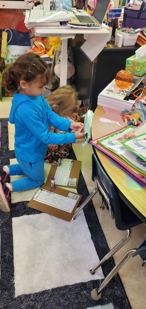 Mrs. Melissa's class had fun in Math: Counting and Identifying numbers with Bone Tally Marks in Grab, Rip, & Glue!