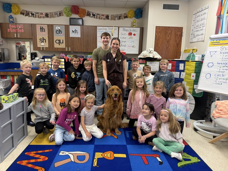 This week, we are learning the letter V! Bailey, a vet student at LSU, brought her dog, Ralph, to help us learn about what a veterinarian does🐾