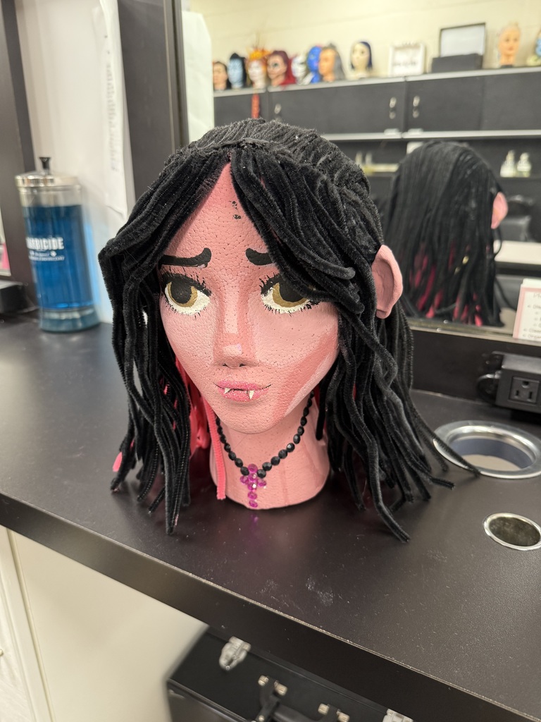 Draculaura Fantasy Design 2025