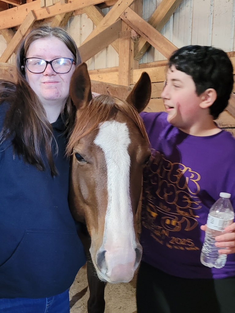 Students visit horse farm
