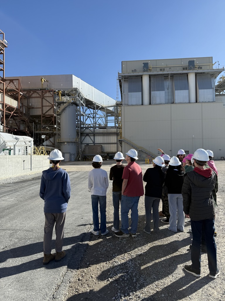 9th graders visiting Flint Creek Power Plant