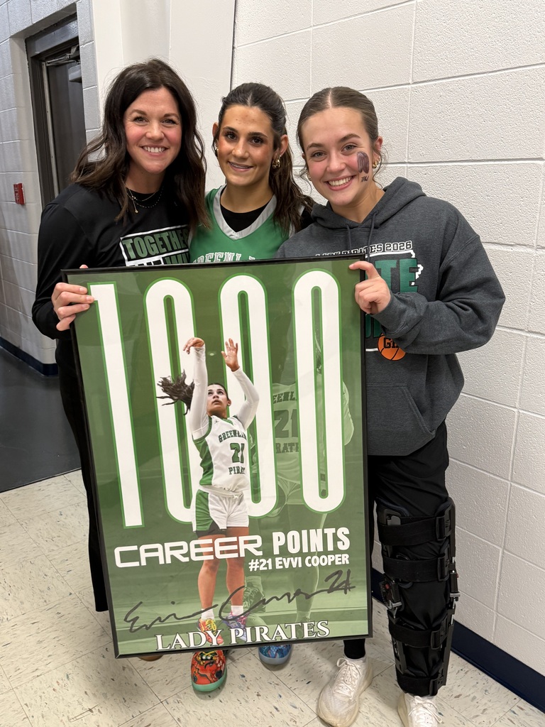 Evvi Cooper awarded for surpassing 1000 points