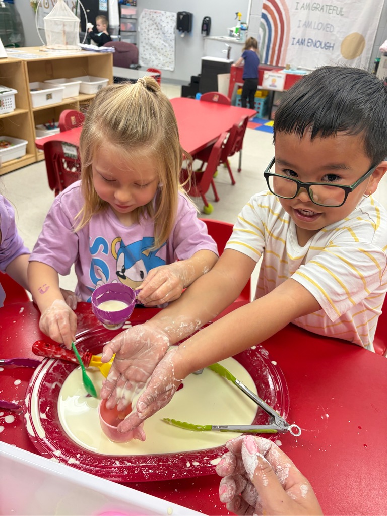 Preschool mixing ooblek