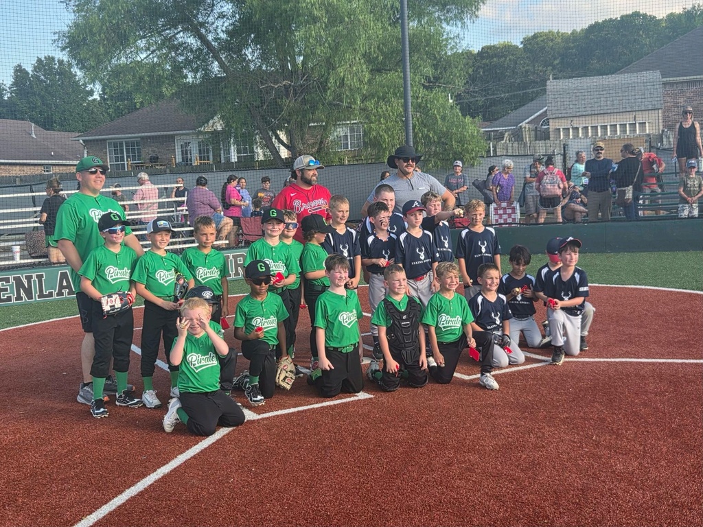 baesball team celebrating