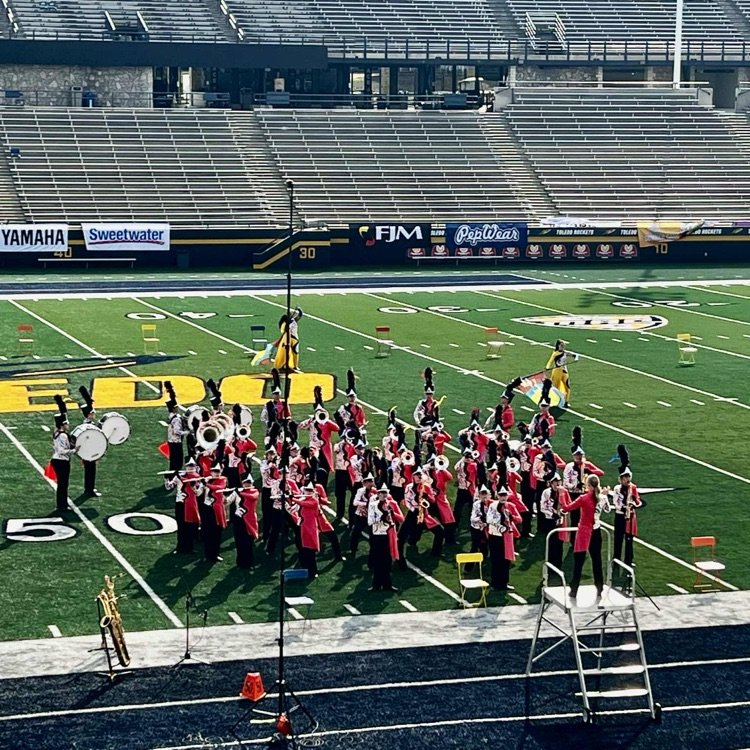 band on field performing