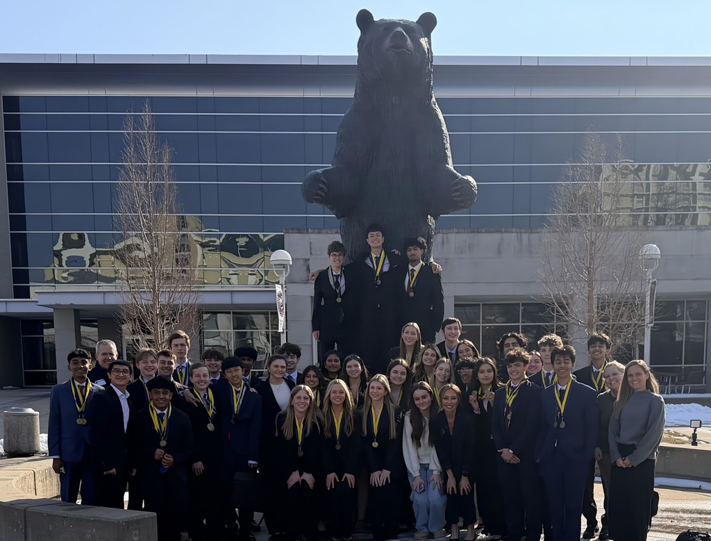 FBLA students at district contest