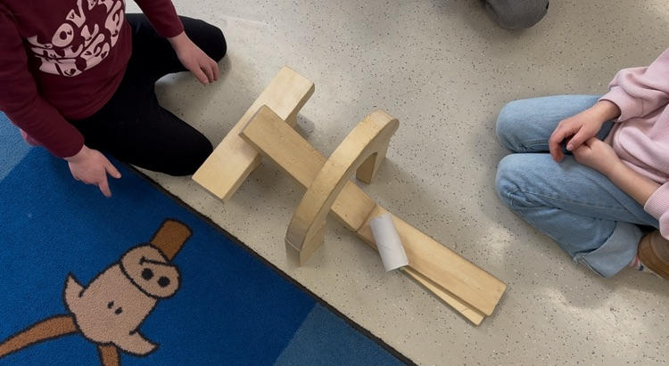 a bobsleigh is being tested on wooden blocks 