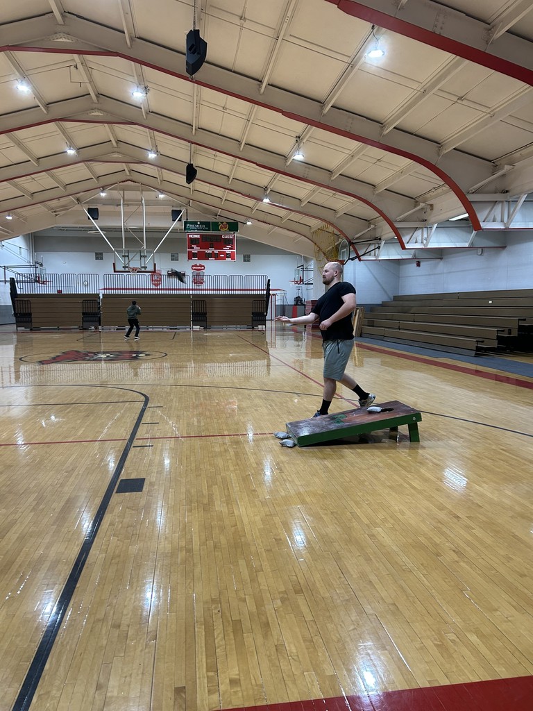 Blue & Gold Night - CORNHOLE TOURNAMENT