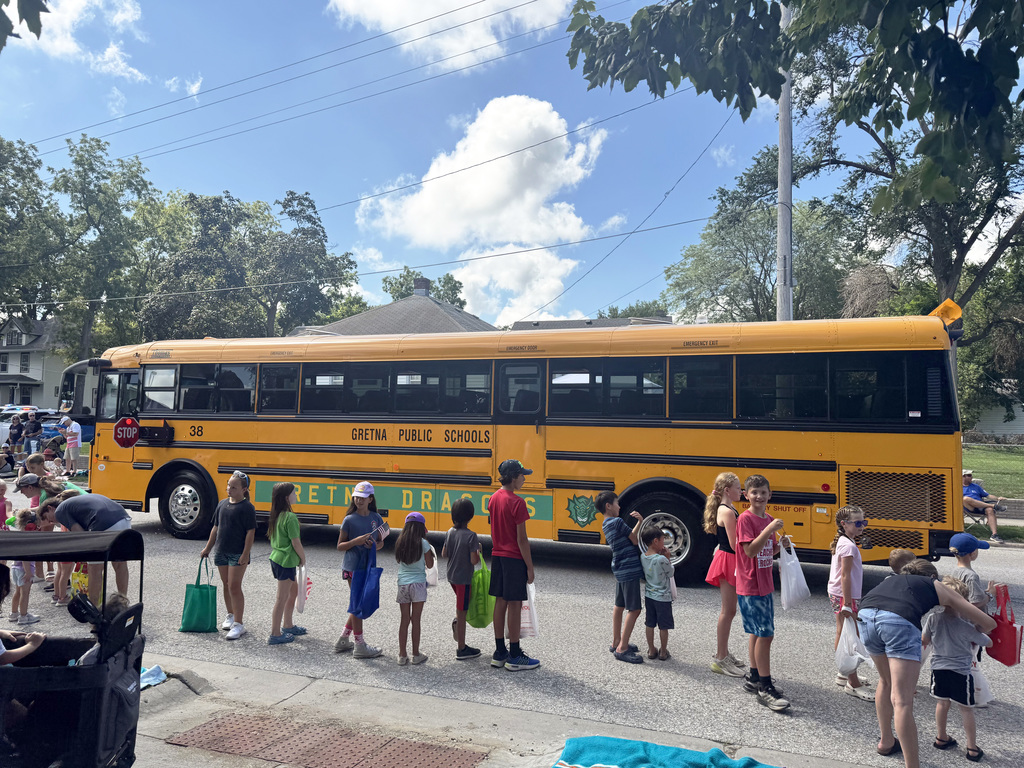 Gretna Days Bus with Kids2