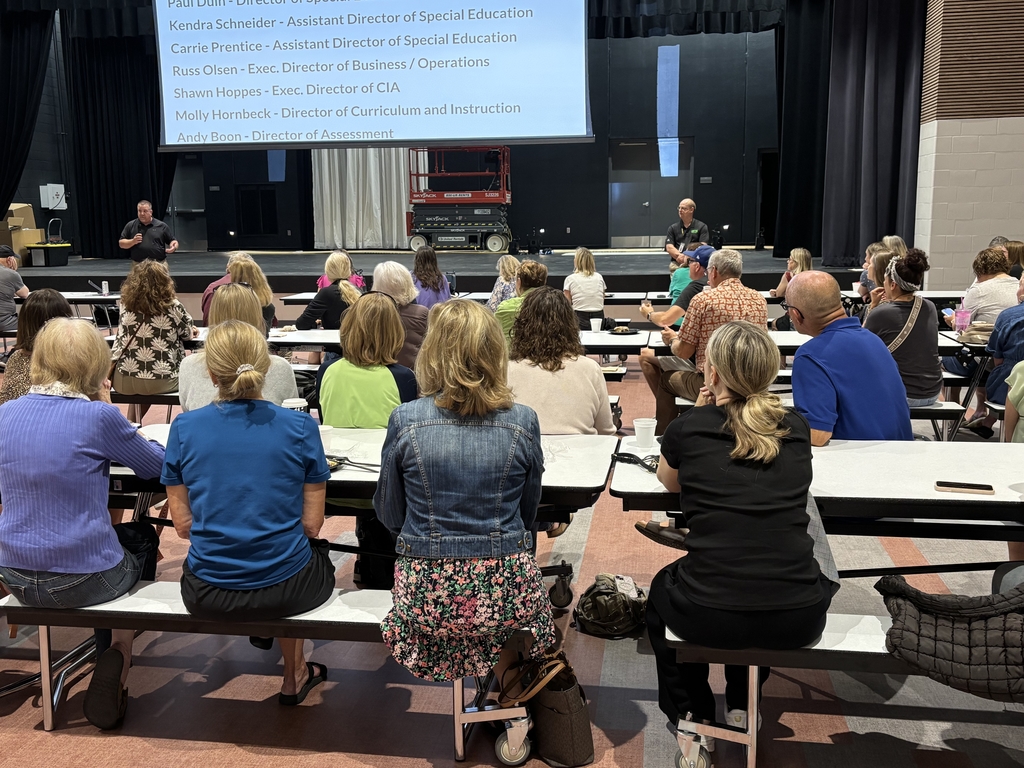 superintendent of gretna public school presenting to all new substitutes for the new school year
