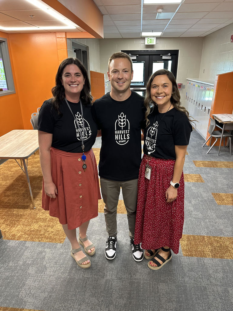 Harvest Hills Staff Photo - Teachers Smiling