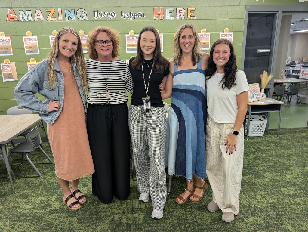 Harvest Hills Staff Photo - Teachers Smiling