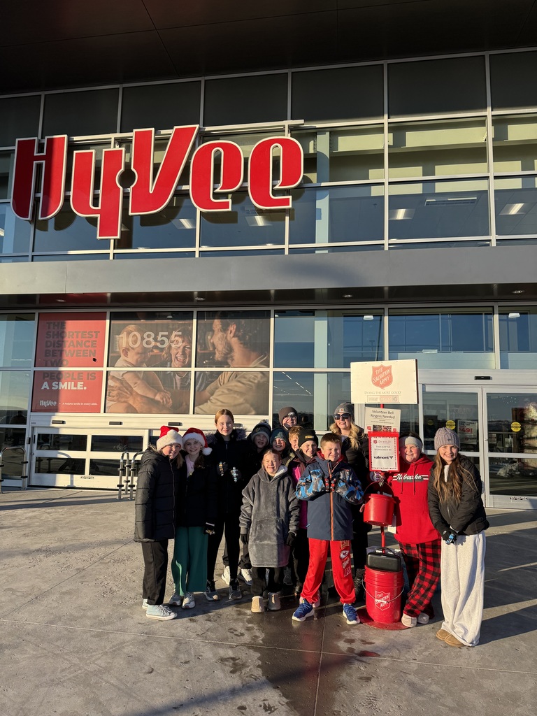 students bell ringing at hyvee for salvation army
