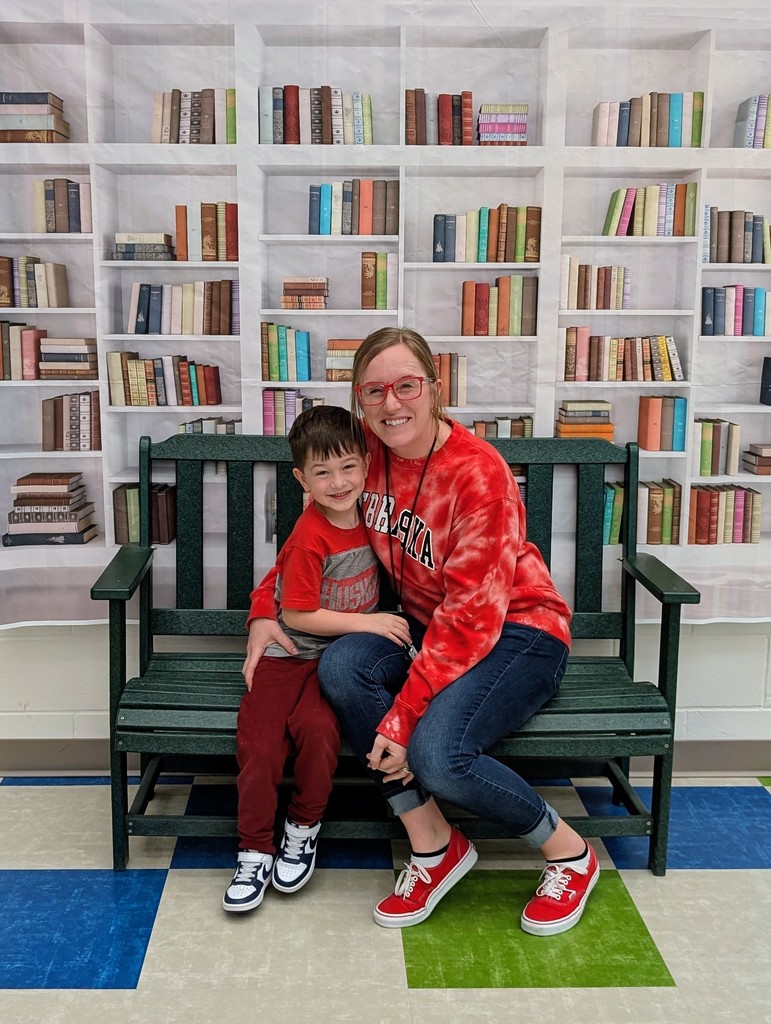 There was a great photo opportunity to remember this fun night.