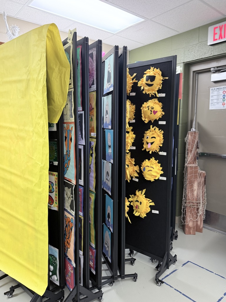 Photo showing artwork on mobile walls.