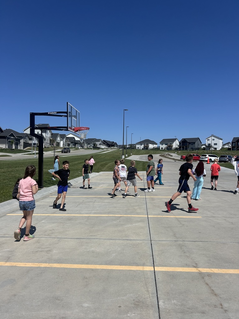 students outside at recess