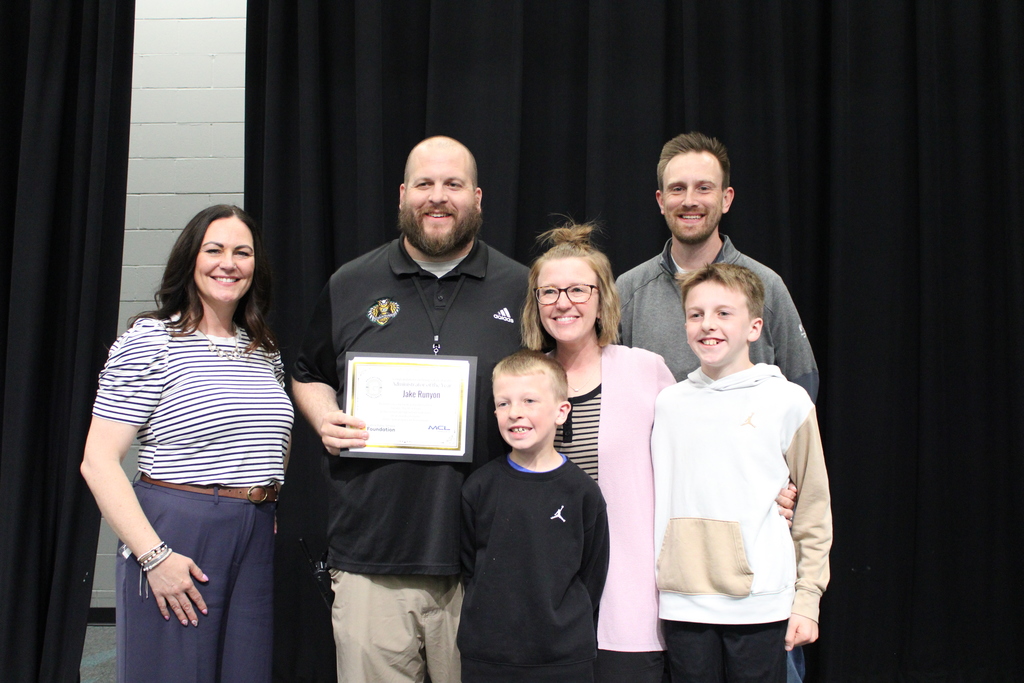 Mr. Runyon poses for a photo with GPS Foundation, MCL Construction, and his family! 