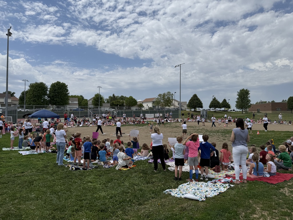 Thomas elementary students and fans watched the baseball game.