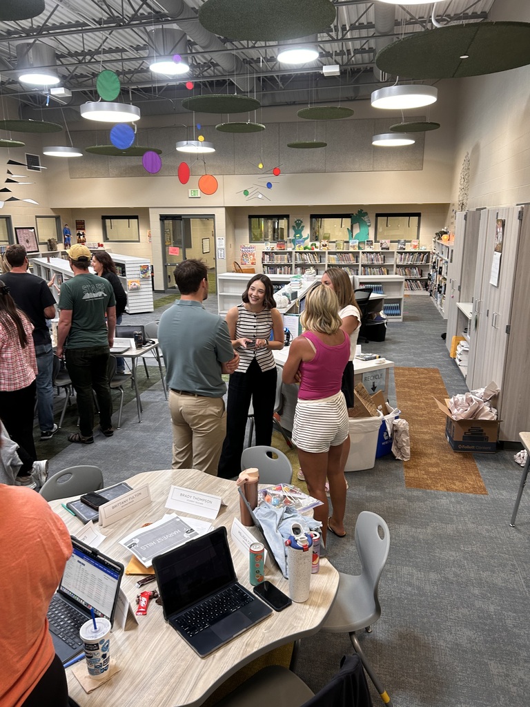 teachers collaborating in a meeting