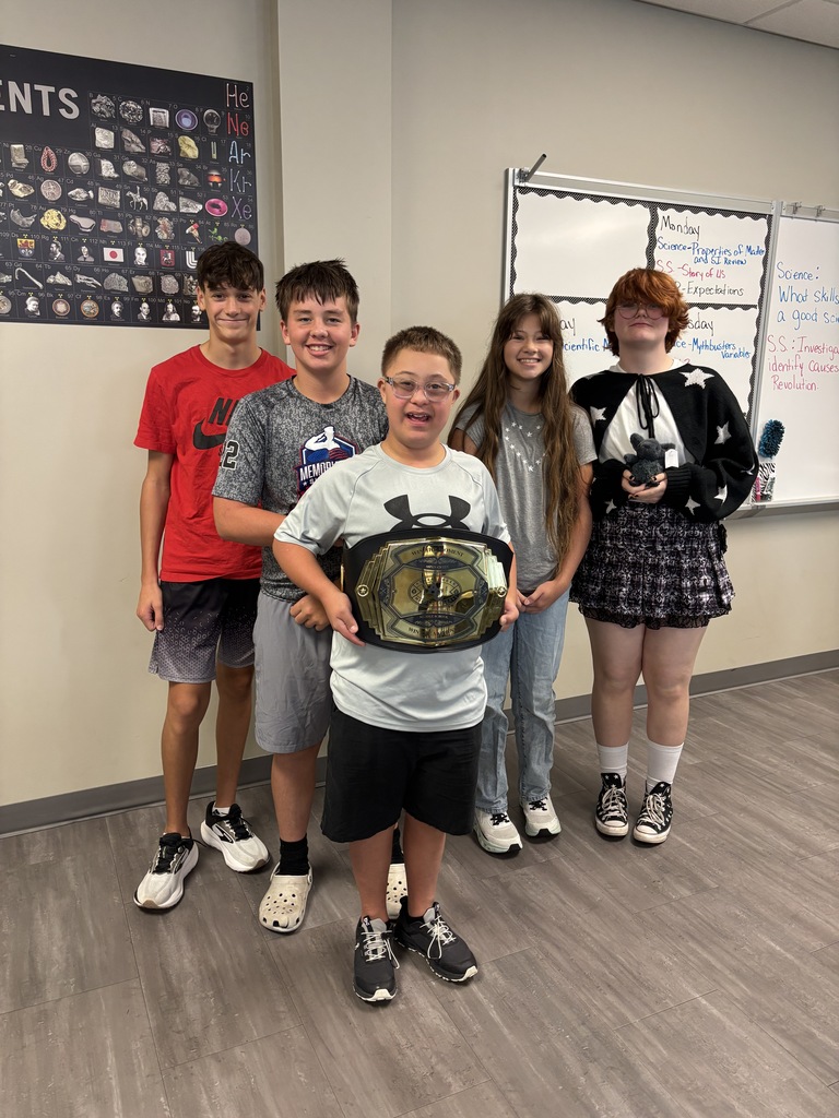 Photo of 8th grade students Winning the Moment during Character Strong at ACMS.