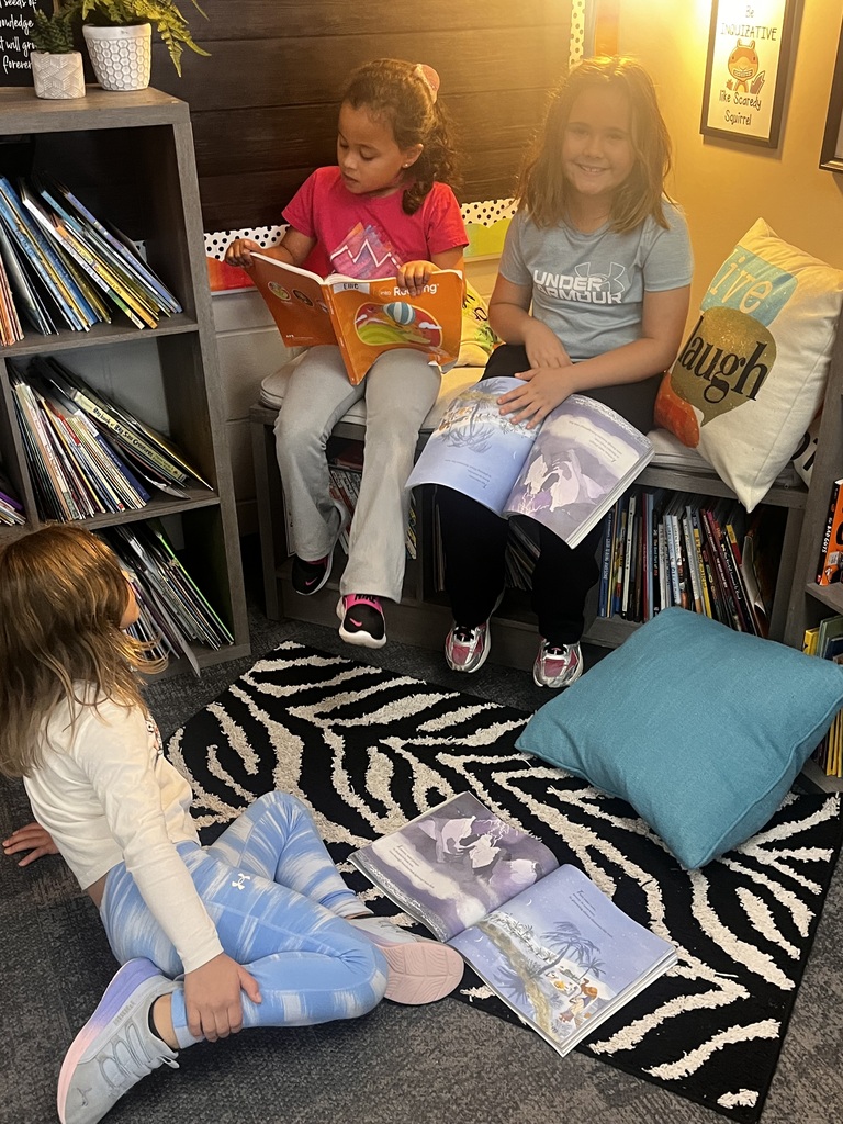 students reading in a second grade classroom