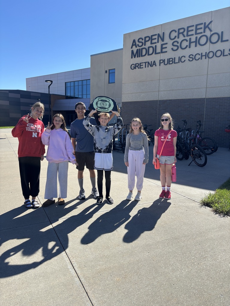 Photo of 7th grade students winning the moment at ACMS